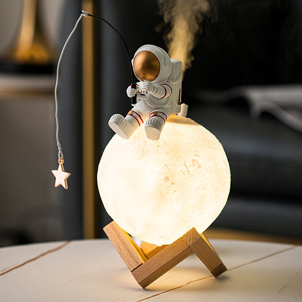 Astronaut Moon Humidifier - Ambient Light - Starry Night Theme - Enhances Air Quality