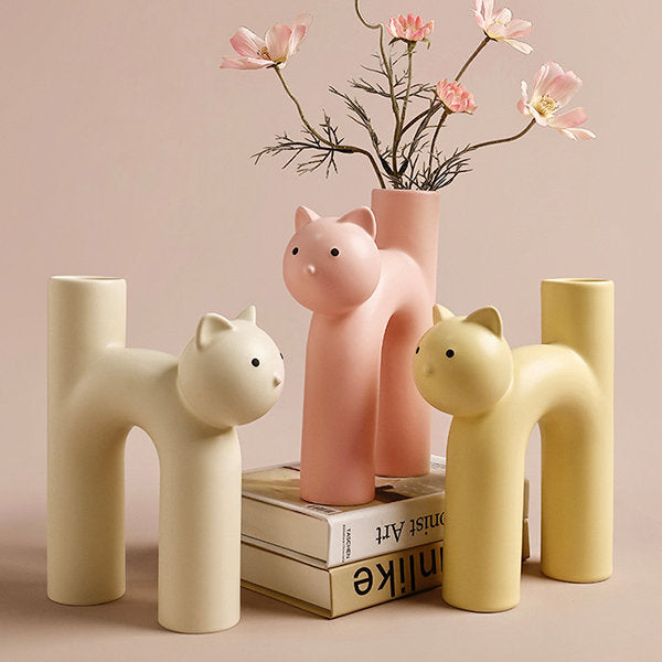 Adorable Cat-Shaped Ceramic Vase - Playful and Charming - Pink - Beige