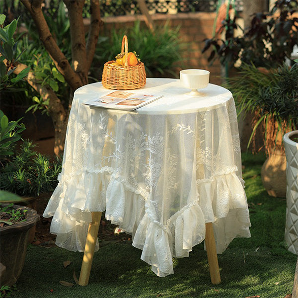 Elegant Vintage Lace Tablecloth - Timeless Sophistication - Ruffled Edges