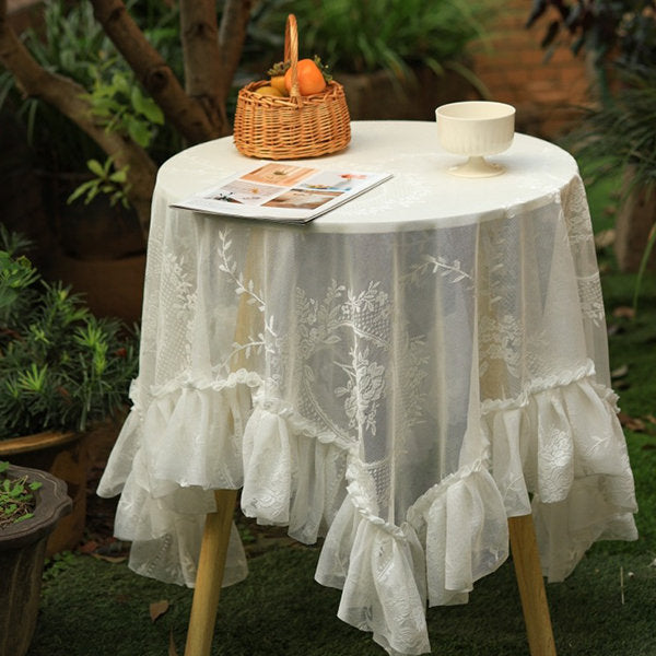 Elegant Vintage Lace Tablecloth - Timeless Sophistication - Ruffled Edges