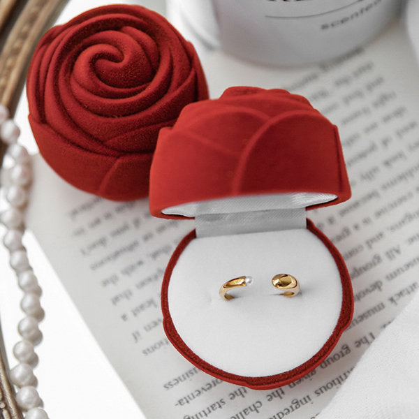 Rose Shaped Ring Box - Elegant Velvet Finish - Jewelry Organizer - Romantic Ambiance