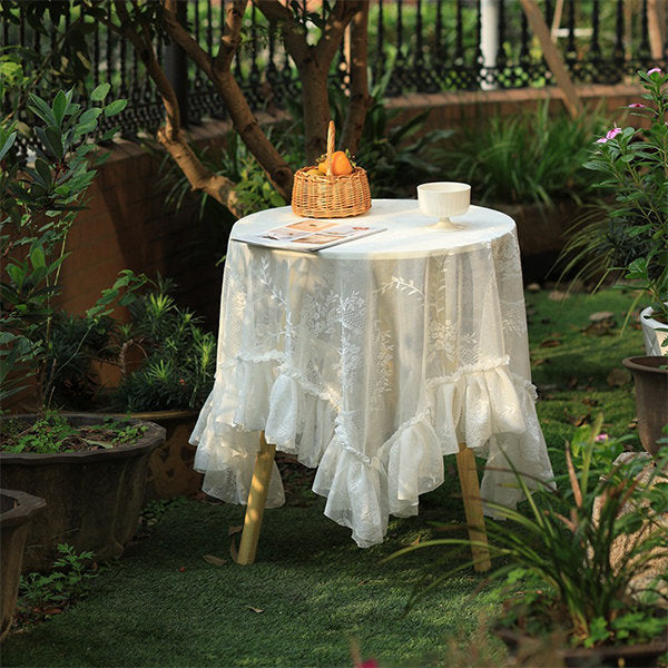 Elegant Vintage Lace Tablecloth - Timeless Sophistication - Ruffled Edges