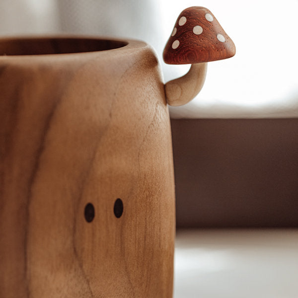 Charming Wooden Cartoon Storage Holder - Mushroom Accents - Practical Desk Organizer