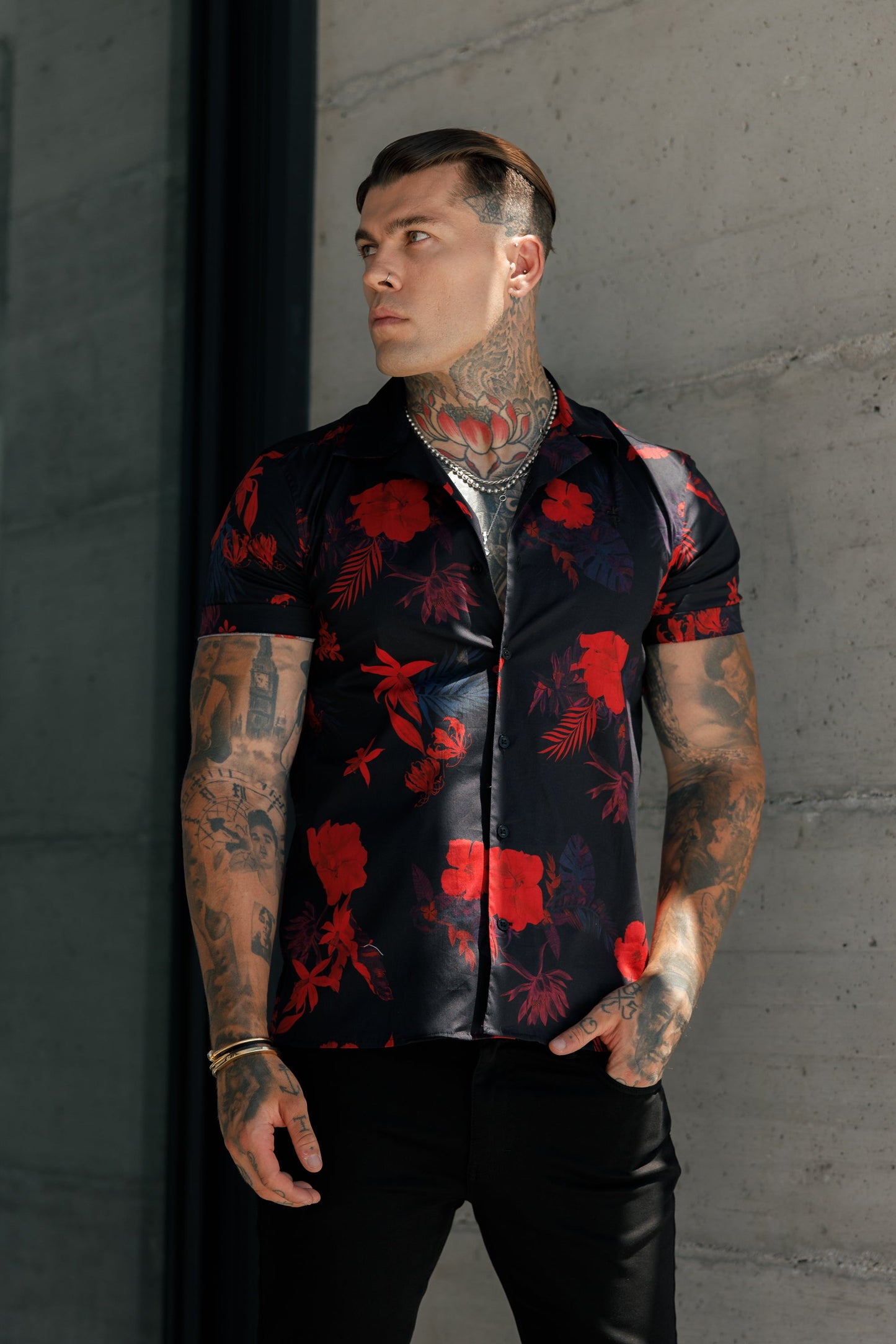 Stylish Father & Sons Black/Red Floral Hawaiian Short Sleeve Shirt with Revere Collar – Perfect Stretch Fit (FS994)