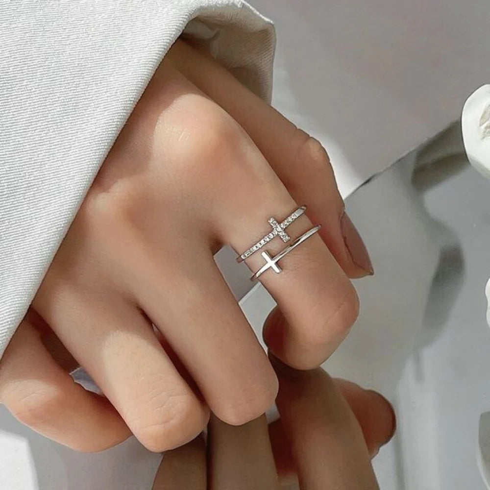 Anillo de doble cruz para hija: ora por ello