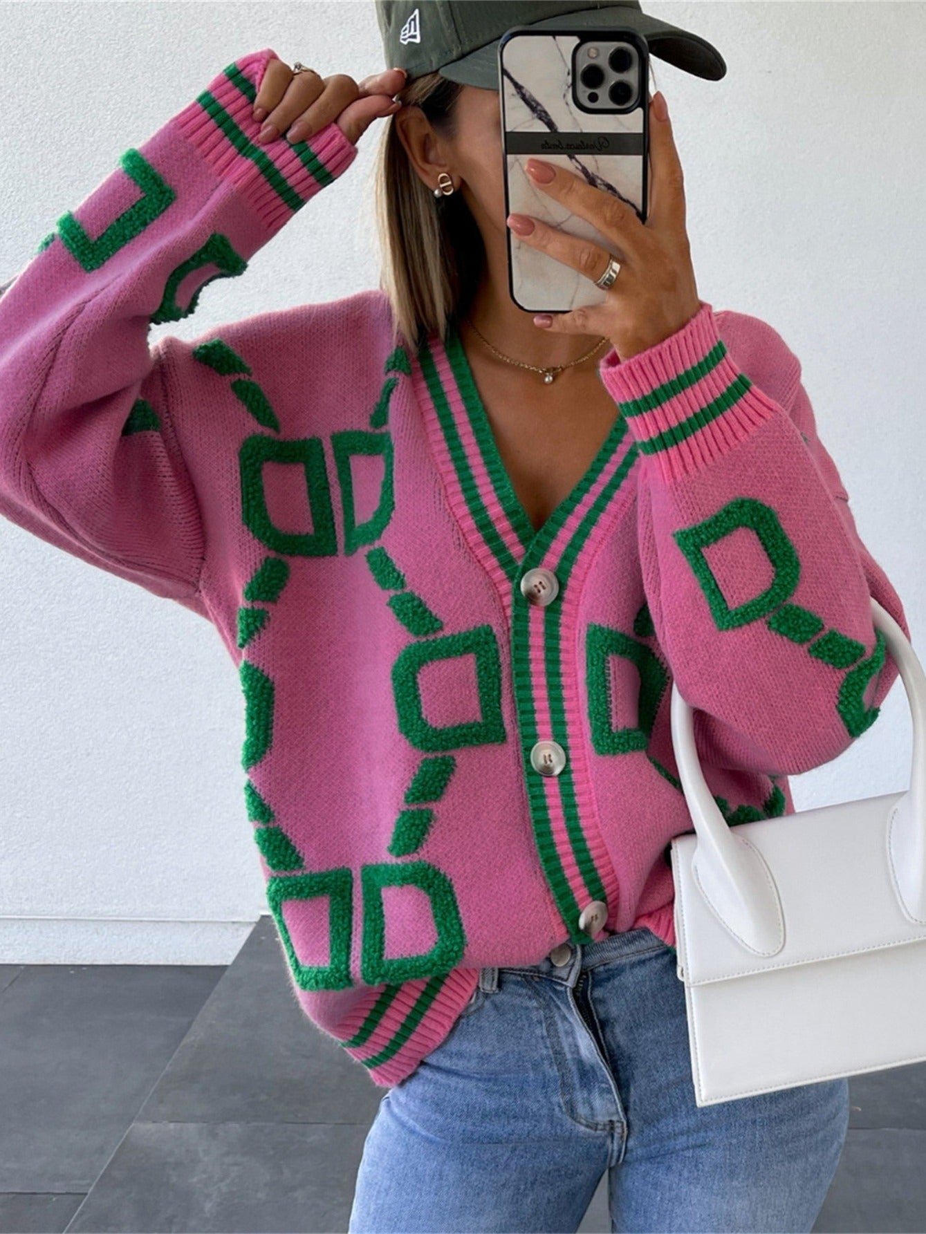 High Contrast Knit Cardigan - Stylish V-Neck