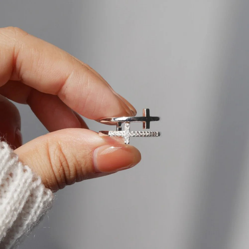 Anillo de doble cruz para hija: ora por ello