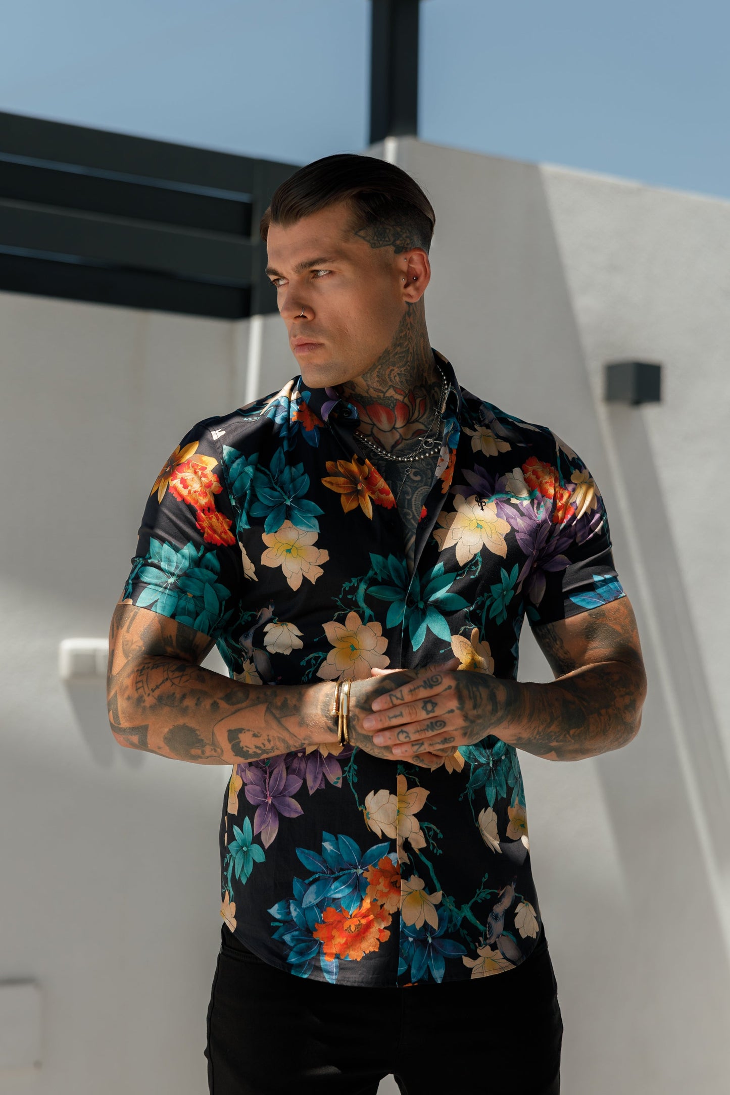 Chic Stretch Short Sleeve Black Floral Print Button-Down Shirt - FS1104
