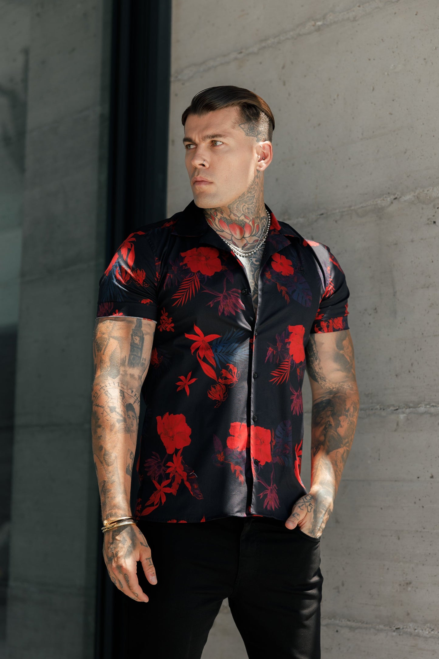 Stylish Father & Sons Black/Red Floral Hawaiian Short Sleeve Shirt with Revere Collar – Perfect Stretch Fit (FS994)