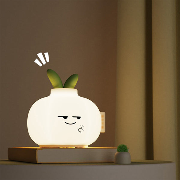 Charming Garlic-Shaped Night Light - Tap-to-Light Technology - Silicone - Built-in Timer
