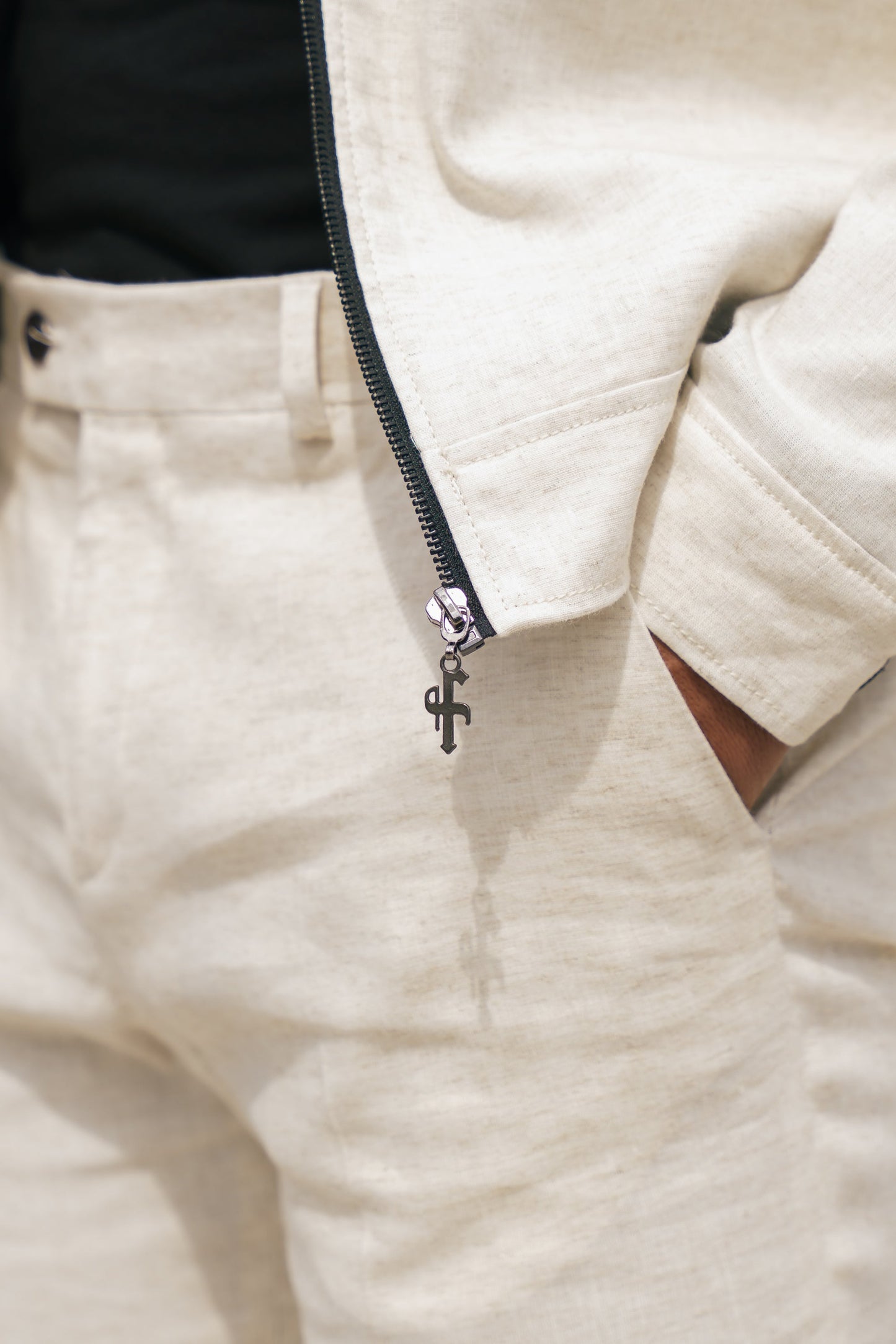 Chic FS Linen Zipped Jacket - Perfect Blend of Style and Comfort!