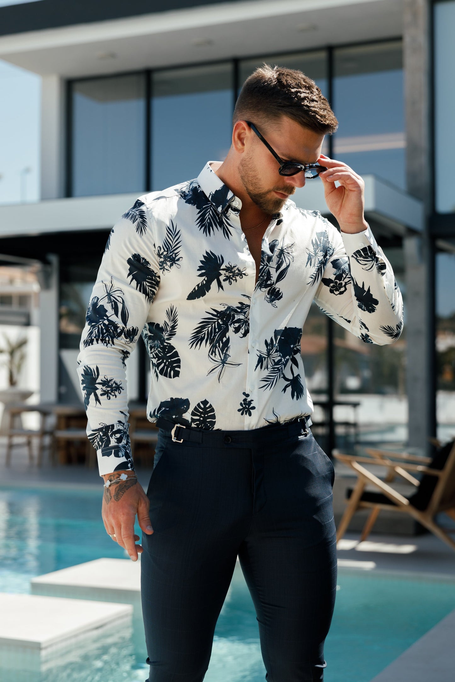 Essential Stretch Long Sleeve Button-Down Shirt in White with Ink Print - FS1100