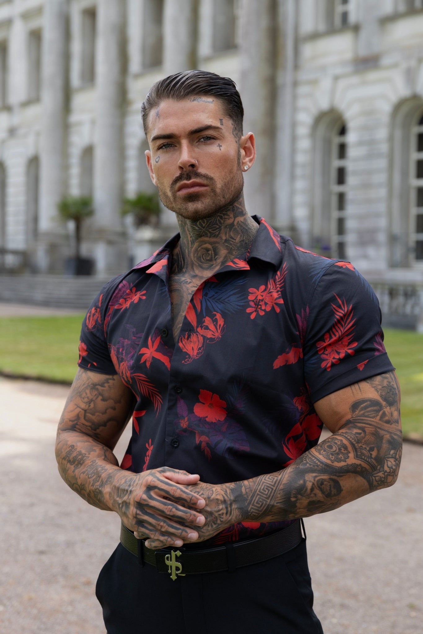 Stylish Father & Sons Black/Red Floral Hawaiian Short Sleeve Shirt with Revere Collar – Perfect Stretch Fit (FS994)