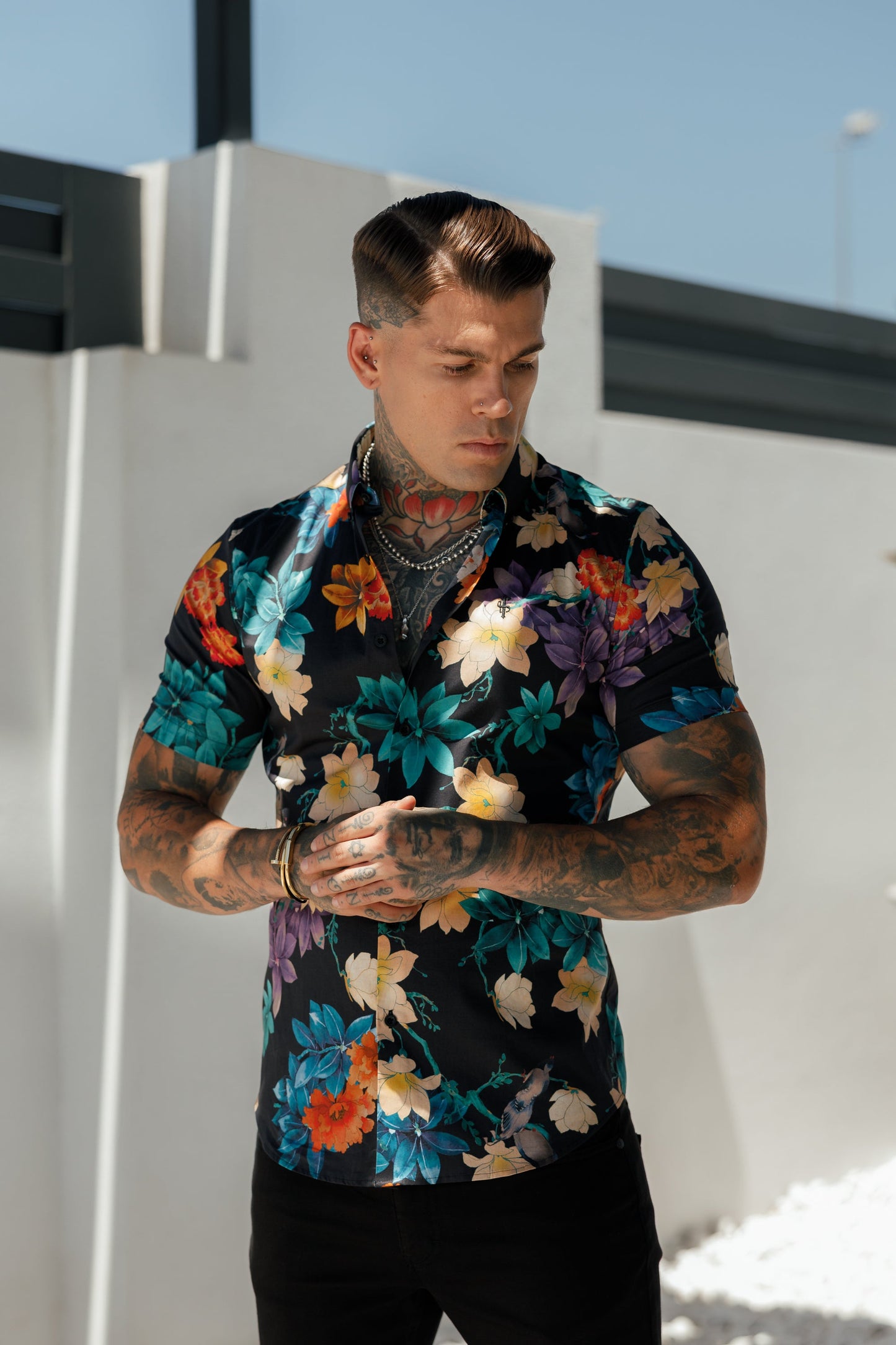 Chic Stretch Short Sleeve Black Floral Print Button-Down Shirt - FS1104
