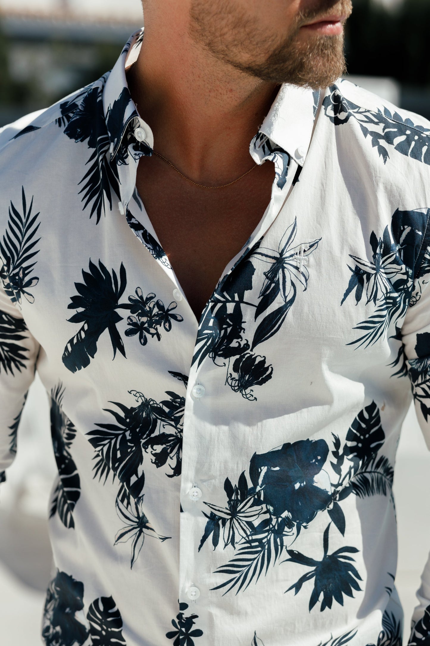 Essential Stretch Long Sleeve Button-Down Shirt in White with Ink Print - FS1100