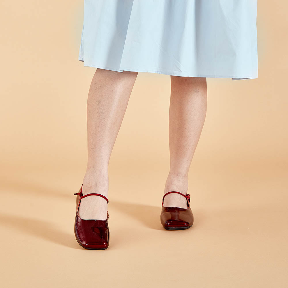 SQUARE TOE FLAT