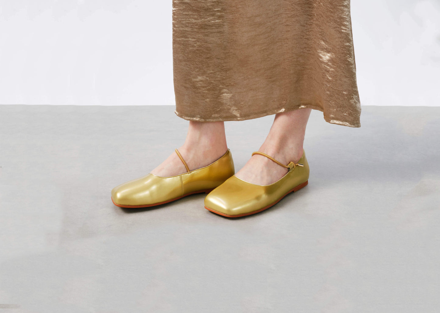 SQUARE TOE FLAT