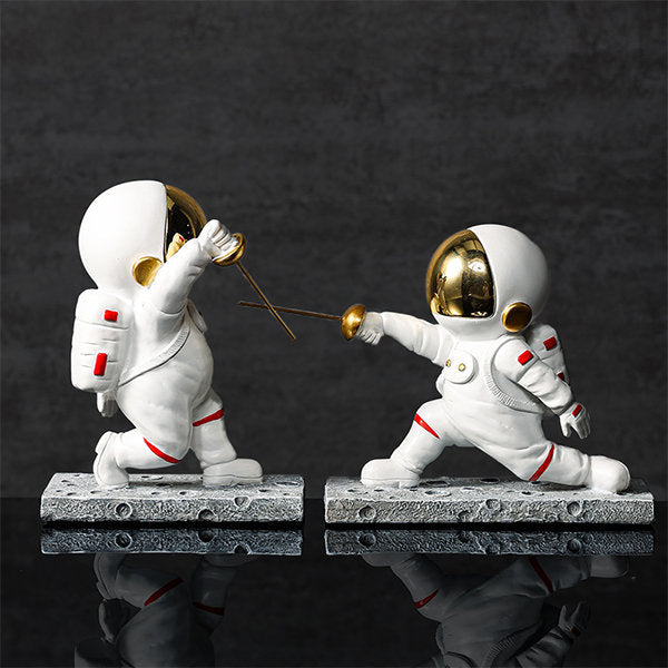 Resin Fencing Astronaut Decoration - Available in 2 Sizes