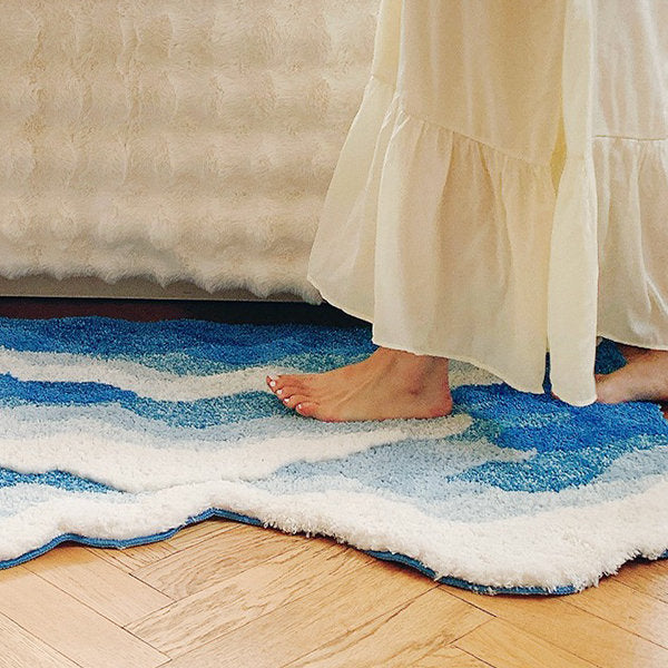 Ocean Waves Rug – Coastal-Inspired Carpet - Serene Blue and White Hues