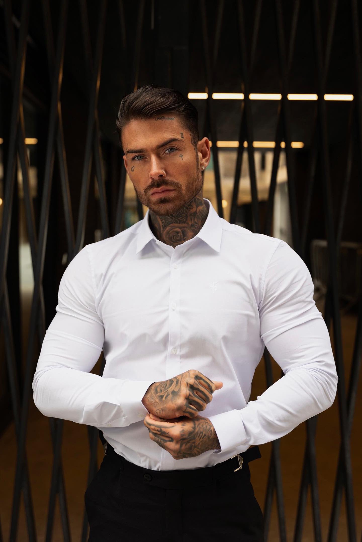 Sleek Father Sons Super Slim White Long Sleeve Stretch Shirt with Back Box Pleat and Stylish Side Seam Detail - FS945