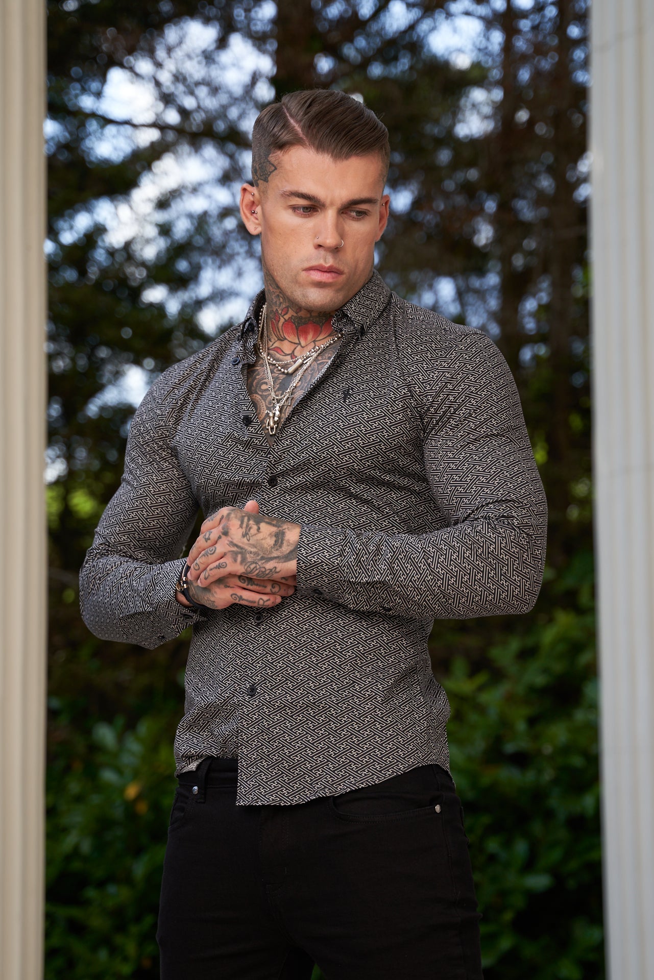 Stylish Father Sons Super Slim Stretch Long Sleeve Shirt in Black and Off White Abstract Print - Perfectly Tailored with Button Down Collar - FS786